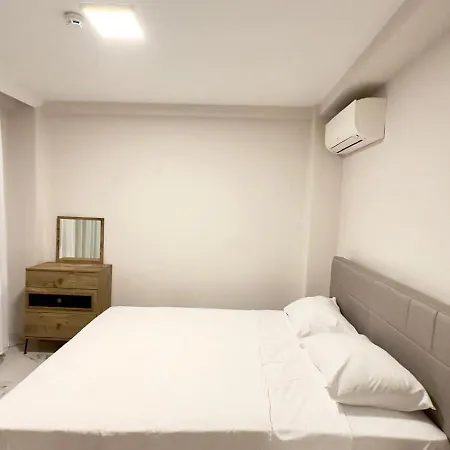 Lueks Deniz Ve Doga Manzarali Yazlik Ev Feriehus