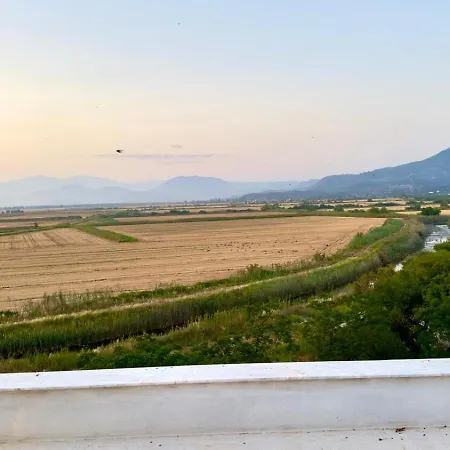 Lueks Deniz Ve Doga Manzarali Yazlik Ev Semesterbostad *