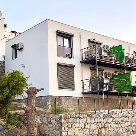 Semesterbostad Lueks Deniz Ve Doga Manzarali Yazlik Ev *